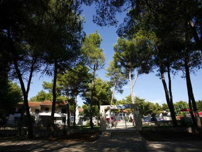 Matilde Beach Resort Vodice Exteriör bild